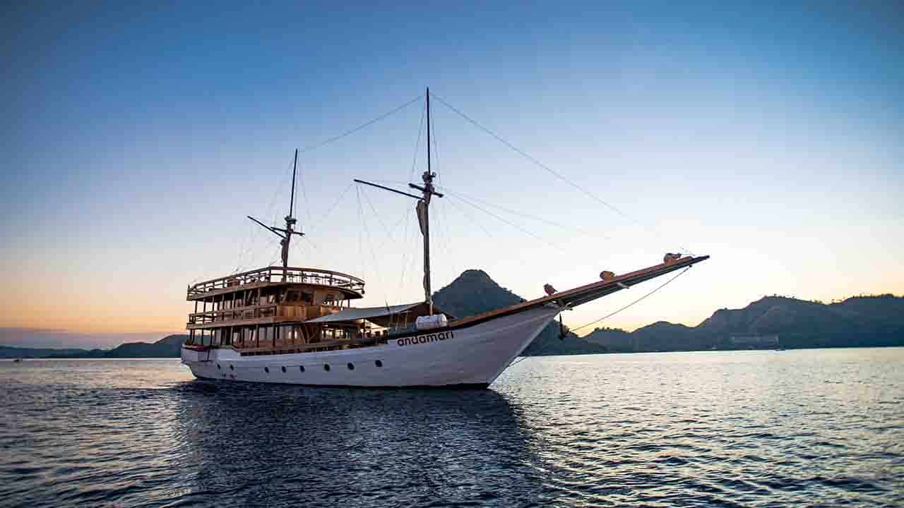 Luxury Liveaboard